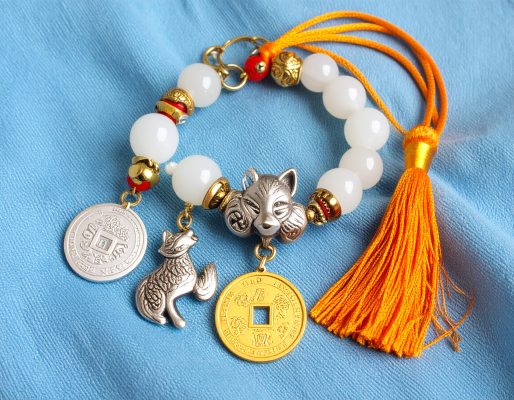 Vòng charm phong thủy