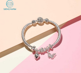 Vòng charm xinh