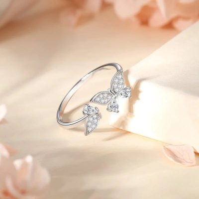 Nhẫn xinh 2025: bí quyết chọn lựa và giữ mãi ánh sáng kiêu sa 4 Nhẫn xinh 2025: bí quyết chọn lựa và giữ mãi ánh sáng kiêu sa