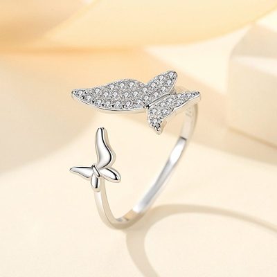 Nhẫn xinh 2025: bí quyết chọn lựa và giữ mãi ánh sáng kiêu sa 3 Nhẫn xinh 2025: bí quyết chọn lựa và giữ mãi ánh sáng kiêu sa
